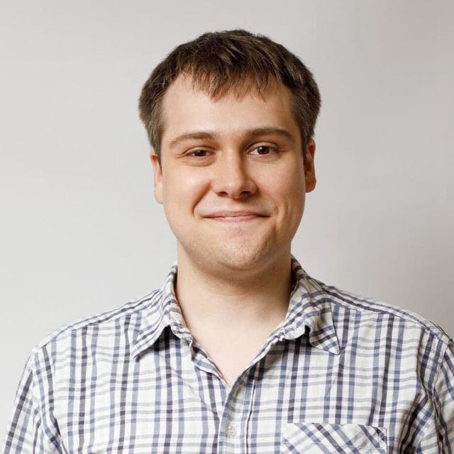 Владислав Наумов