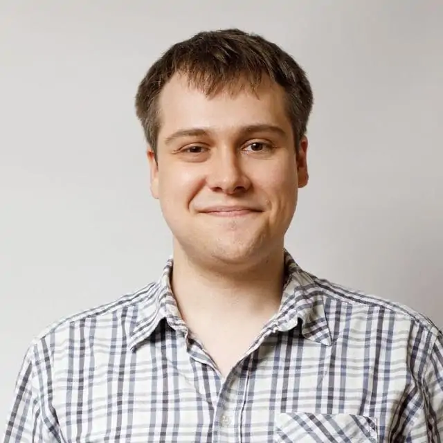 Владислав Наумов